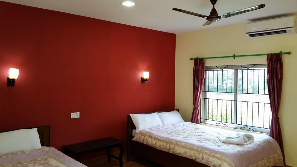 Chitwan Safari Camp & Lodge Sauraha Bagian luar foto